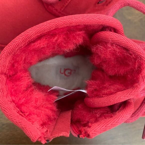 UGG NEW Unisex Neumel II Boots Baby Size 7 Chukka Boot Red - Picture 9 of 13